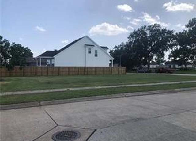 Property at 2005 Benjamin St, Arabi, LA 70032