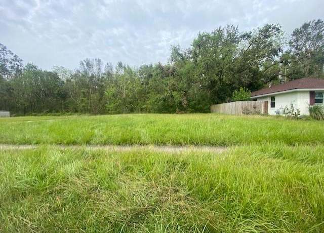 Property at 1800 Heights Dr, St Bernard, LA 70085