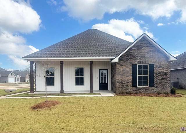Property at 75476 Victoria Dr, Covington, LA 70435, 3 beds, 2 baths