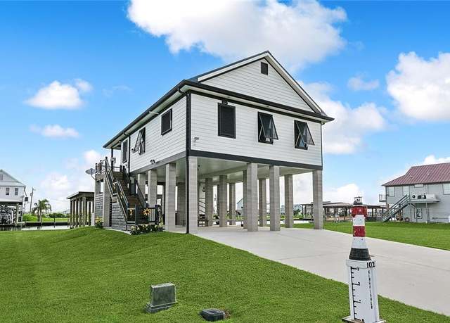 Property at 102 Kingfisher Ln, Port Sulphur, LA 70083, 2 beds, 2 baths