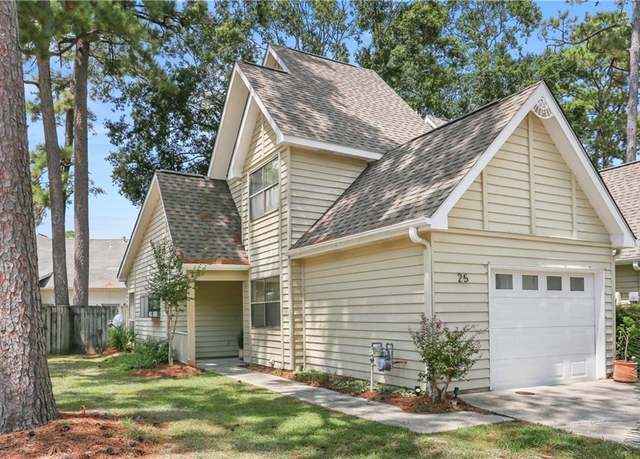Property at 25 Jennifer Ct, Mandeville, LA 70448, 3 beds, 2.5 baths