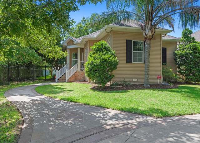 Property at 6300 Bellaire Dr, New Orleans, LA 70124, 2 beds, 2 baths
