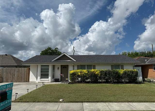 Property at 404 Alpaca Dr, Arabi, LA 70032, 4 beds, 2.5 baths