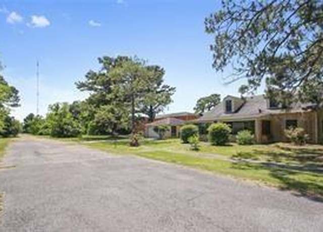 Property at 708 Bordenave St, Gretna, LA 70056