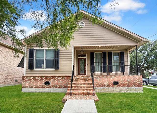 Property at 266 34th St, New Orleans, LA 70124, 3 beds, 2 baths