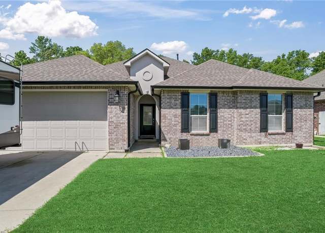 Property at 39275 Franklin St, Ponchatoula, LA 70454, 3 beds, 2 baths