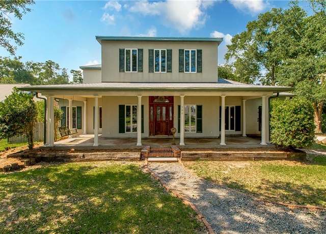 Property at 500 W Willow St, Ponchatoula, LA 70454, 3 beds, 2.5 baths