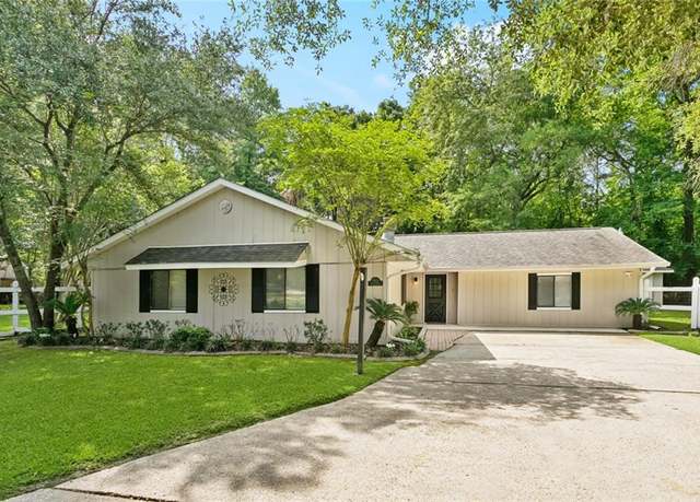 Property at 71152 Cutter Pl, Abita Springs, LA 70420, 4 beds, 2 baths