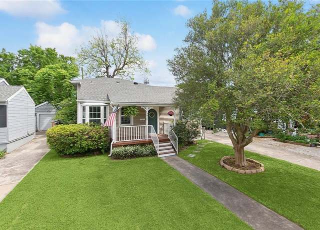 Property at 3811 Catherine Ave, Metairie, LA 70001, 3 beds, 2 baths