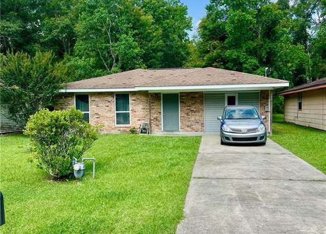 Property at 447 Magnolia St, Slidell, LA 70460, 3 beds, 1.5 baths