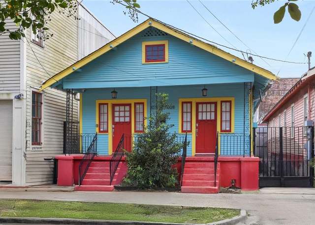 Property at 1026 28 Josephine St, New Orleans, LA 70130, 4 beds, 4 baths