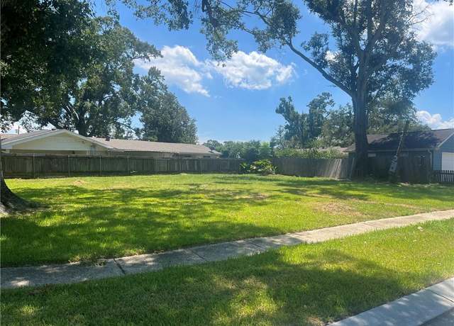 Property at 8 Hennessey Ct, River Ridge, LA 70123