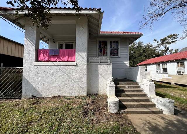 Property at 326 Sala Ave, Westwego, LA 70094, 5 beds, 3 baths