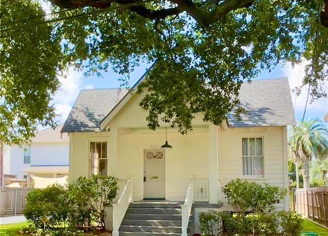 Property at 312 W Robert E Lee Blvd, New Orleans, LA 70124, 2 beds, 1 bath