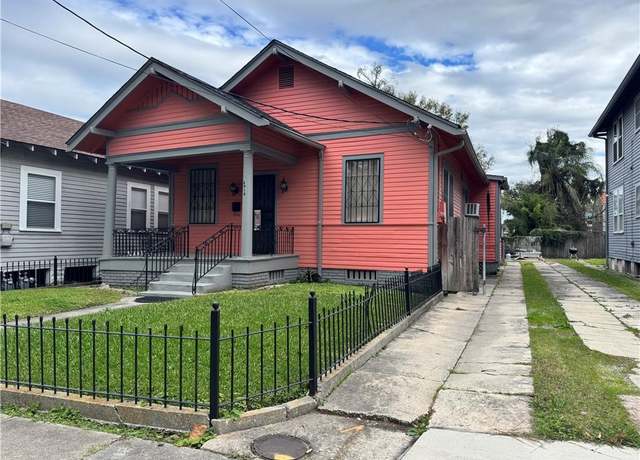 Property at 2919 Pine St, New Orleans, LA 70125, 2 beds, 1 bath