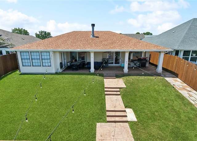 Property at 119 Columbia Pl, Slidell, LA 70458, 3 beds, 2 baths