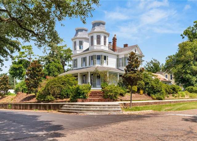 Property at 300 Linton Ave, Natchez-ms, MS 39120, 5 beds, 4 baths