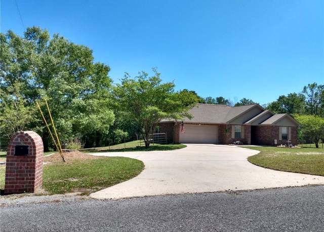 Property at 92 Bradley Rd, Carriere, MS 39426, 3 beds, 2 baths