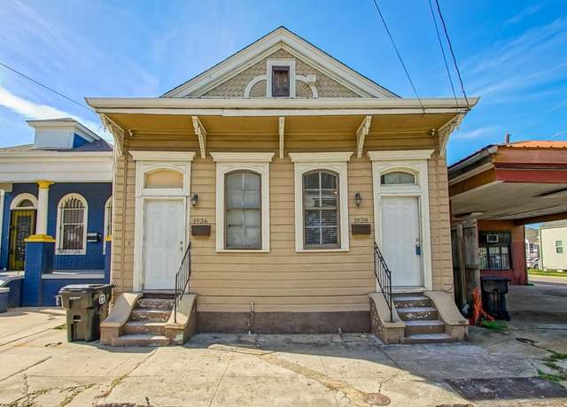 Property at 1936-1938 Franklin Ave, New Orleans, LA 70117, 4 beds, 2 baths