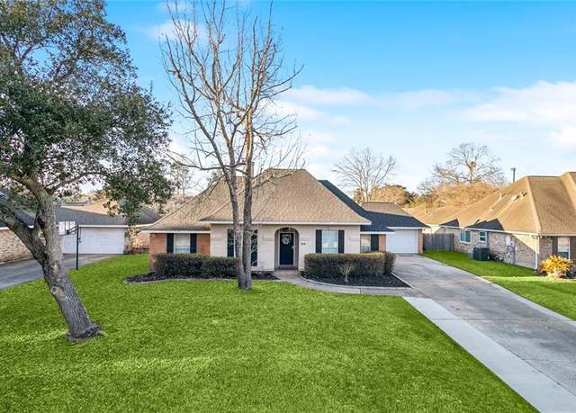 Property at 108 Woodruff Dr, Slidell, LA 70461, 4 beds, 2 baths