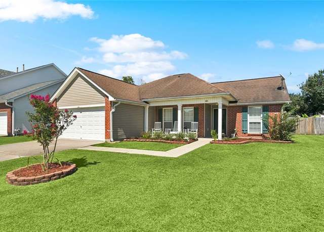 Property at 1118 Rebecca Reid Dr, Slidell, LA 70461, 3 beds, 2 baths