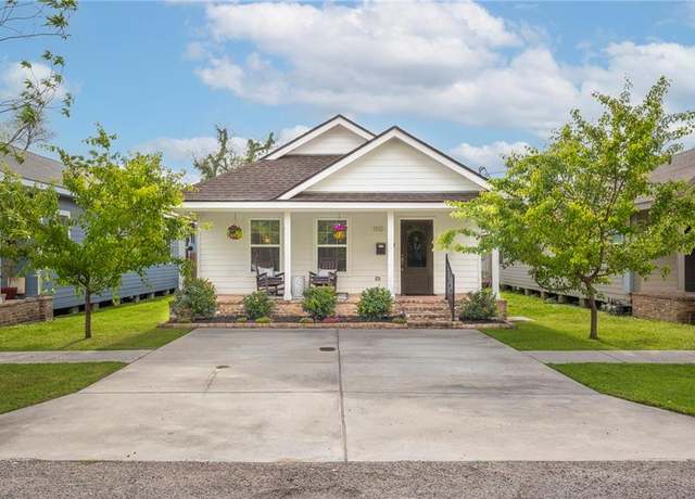Property at 1112 Compromise St, Kenner, LA 70062, 3 beds, 2 baths