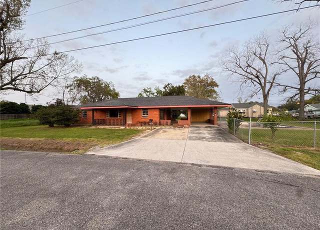 Property at 850 Barreca St, Norco, LA 70079, 2 beds, 1 bath