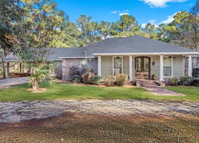 Property at 15 Terrace Dr, Covington, LA 70435, 4 beds, 3 baths