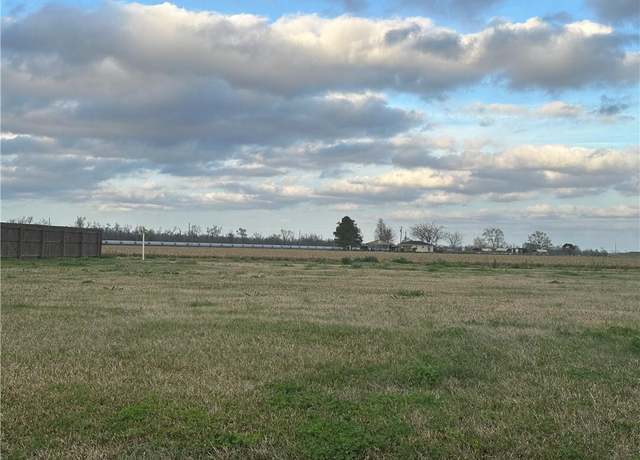 Property at 1020 N Millet Dr, Gramercy, LA 70052