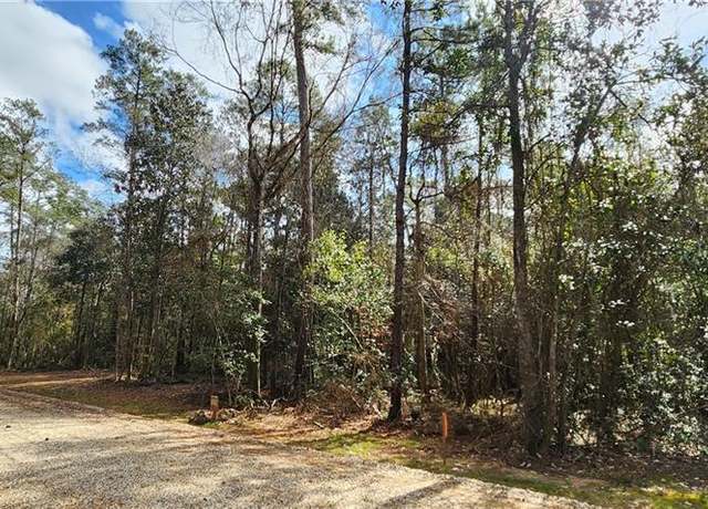 Property at 19550 Southern Pine St, Covington, LA 70435