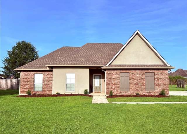 Property at 6281 Pelican Crossing Dr, Gonzales, LA 70737, 4 beds, 2 baths