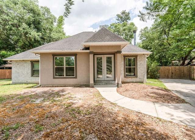 Property at 136 Oak Leaf Dr Dr, Slidell, LA 70461, 3 beds, 2 baths
