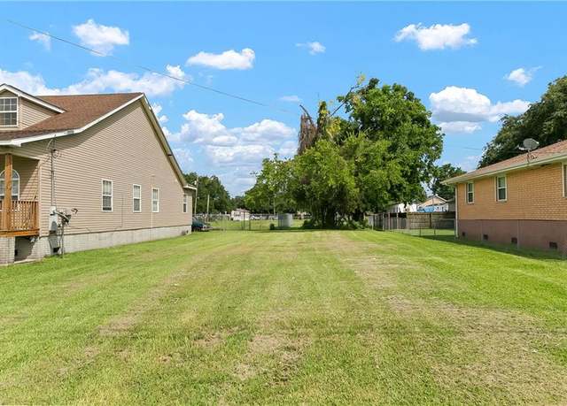 Property at 2147 Beachhead Ln, Violet, LA 70092