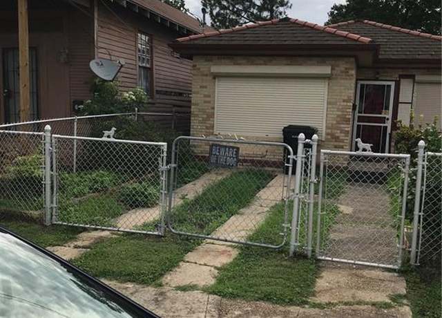 Property at 2221 Painters St, New Orleans, LA 70117, 3 beds, 1 bath