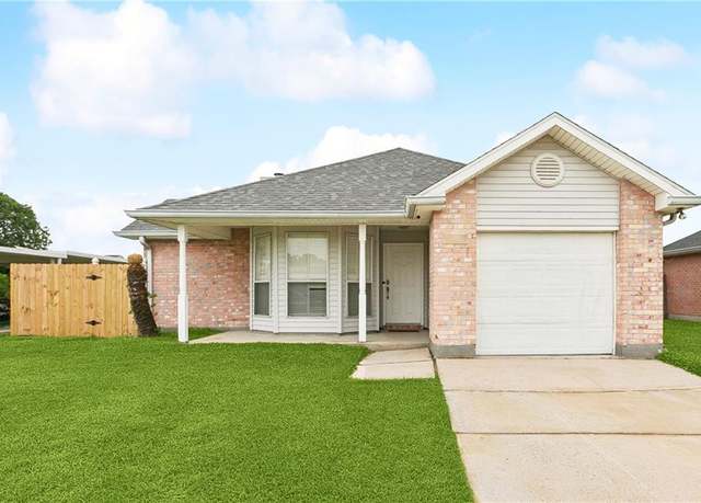 Property at 248 Louise Ct, Gretna, LA 70056, 3 beds, 2 baths
