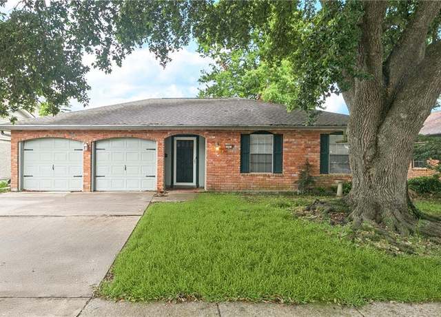 Property at 2041 S Glencove Ln, Terrytown, LA 70056, 3 beds, 2 baths