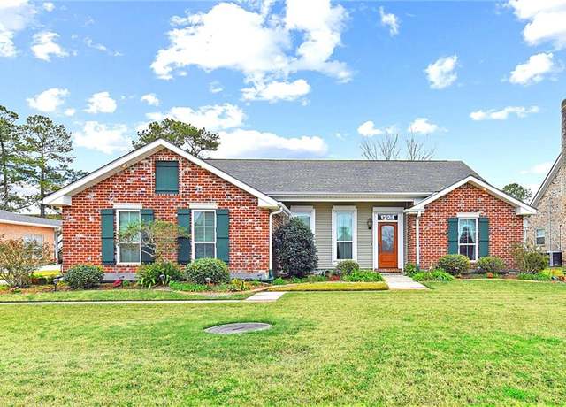 Property at 1724 Lake Michigan Dr, Harvey, LA 70058, 4 beds, 3 baths