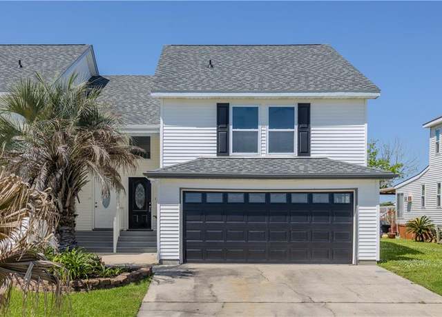 Property at 272 Marina Dr, Slidell, LA 70458, 3 beds, 2.5 baths