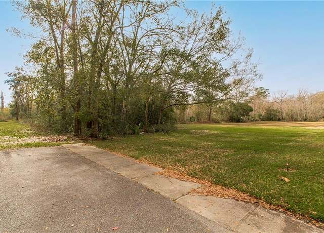 Property at 510 Cedar St, Madisonville, LA 70447