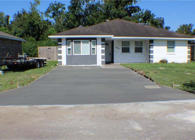 Property at 644 Camelia St, La Place, LA 70068, 4 beds, 3 baths