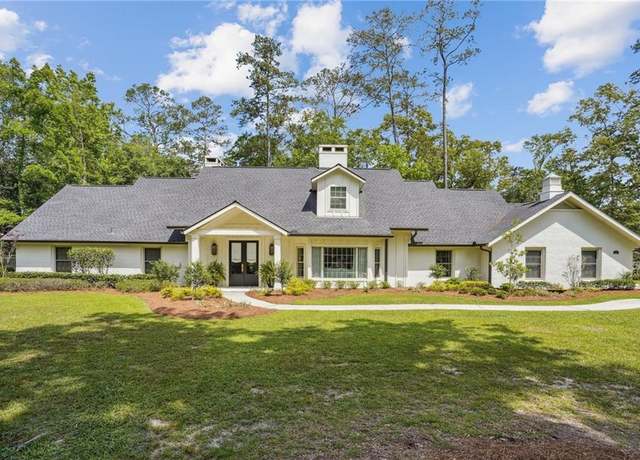 Property at 1 Hummingbird Rd, Covington, LA 70433, 5 beds, 4 baths
