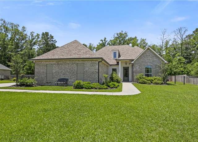 Property at 343 Saw Grass Loop, Covington, LA 70435, 4 beds, 3 baths