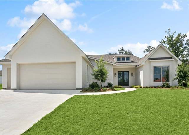 Property at 225 Bald Eagle Dr, Abita Springs, LA 70420, 3 beds, 2.5 baths
