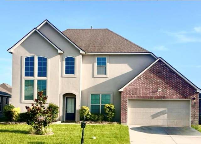 Property at 668 Lakeshore Village Dr E, Slidell, LA 70461, 5 beds, 3 baths