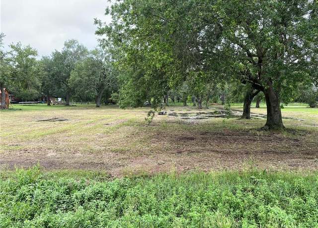 Property at 5 Yacht Pen Ln, Lafitte, LA 70067