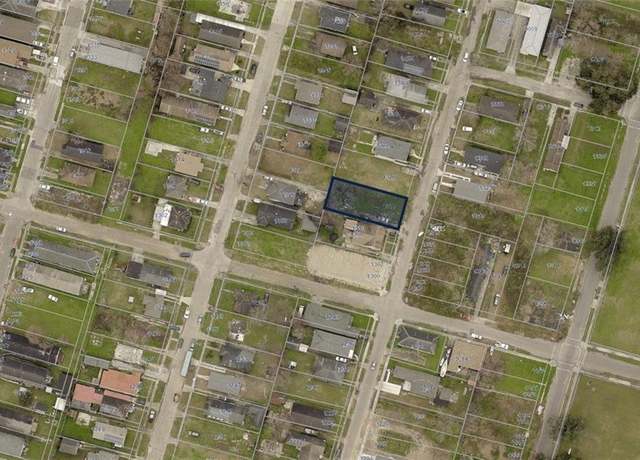 Property at 1316 Reynes St, New Orleans, LA 70117