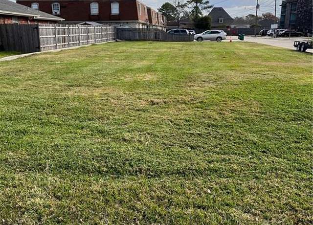 Property at 3701 Ridgelake Dr, Metairie, LA 70002