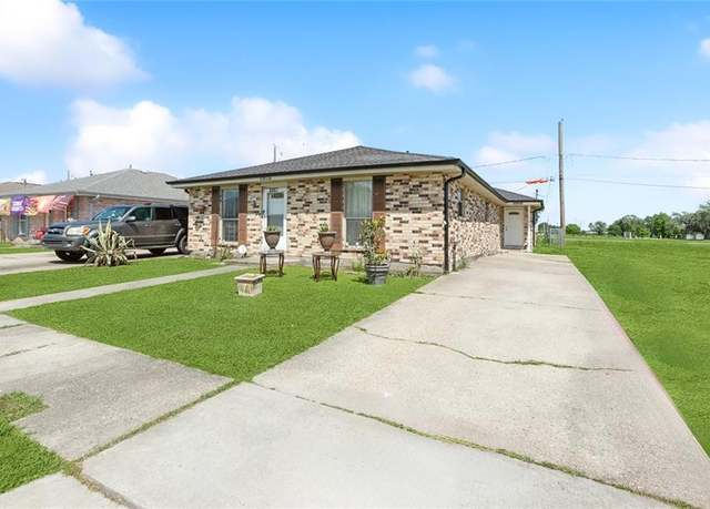 Property at 4005-07 Jupiter Dr, Chalmette, LA 70043, 5 beds, 2.5 baths