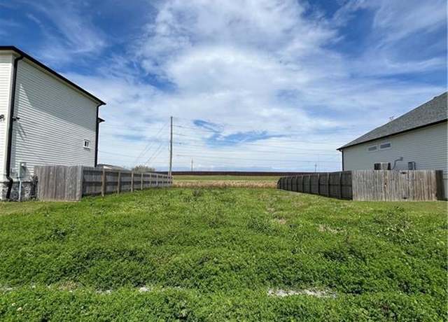 Property at 8309 Hermitage Dr, Chalmette, LA 70043