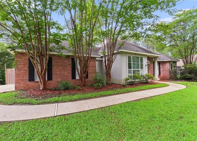Property at 213 Secluded Oaks Lane Ln, Madisonville, LA 70447, 4 beds, 2 baths